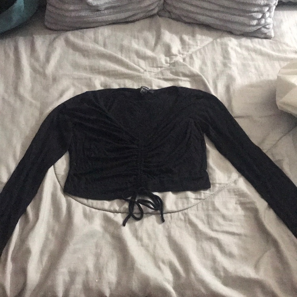 A black shirt size large